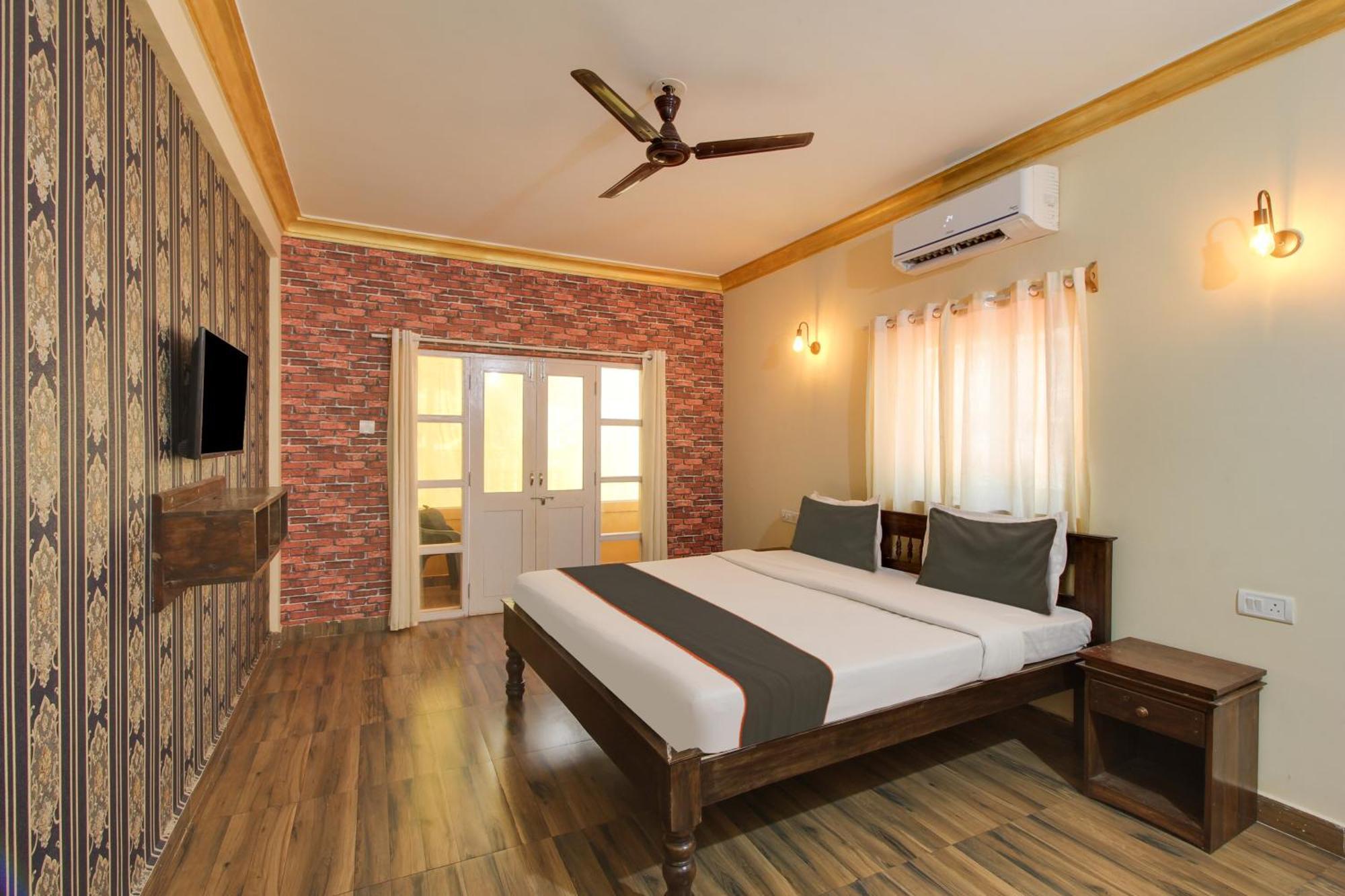 Collection O Romeos Place Baga Beach Hotel Calangute Exterior photo