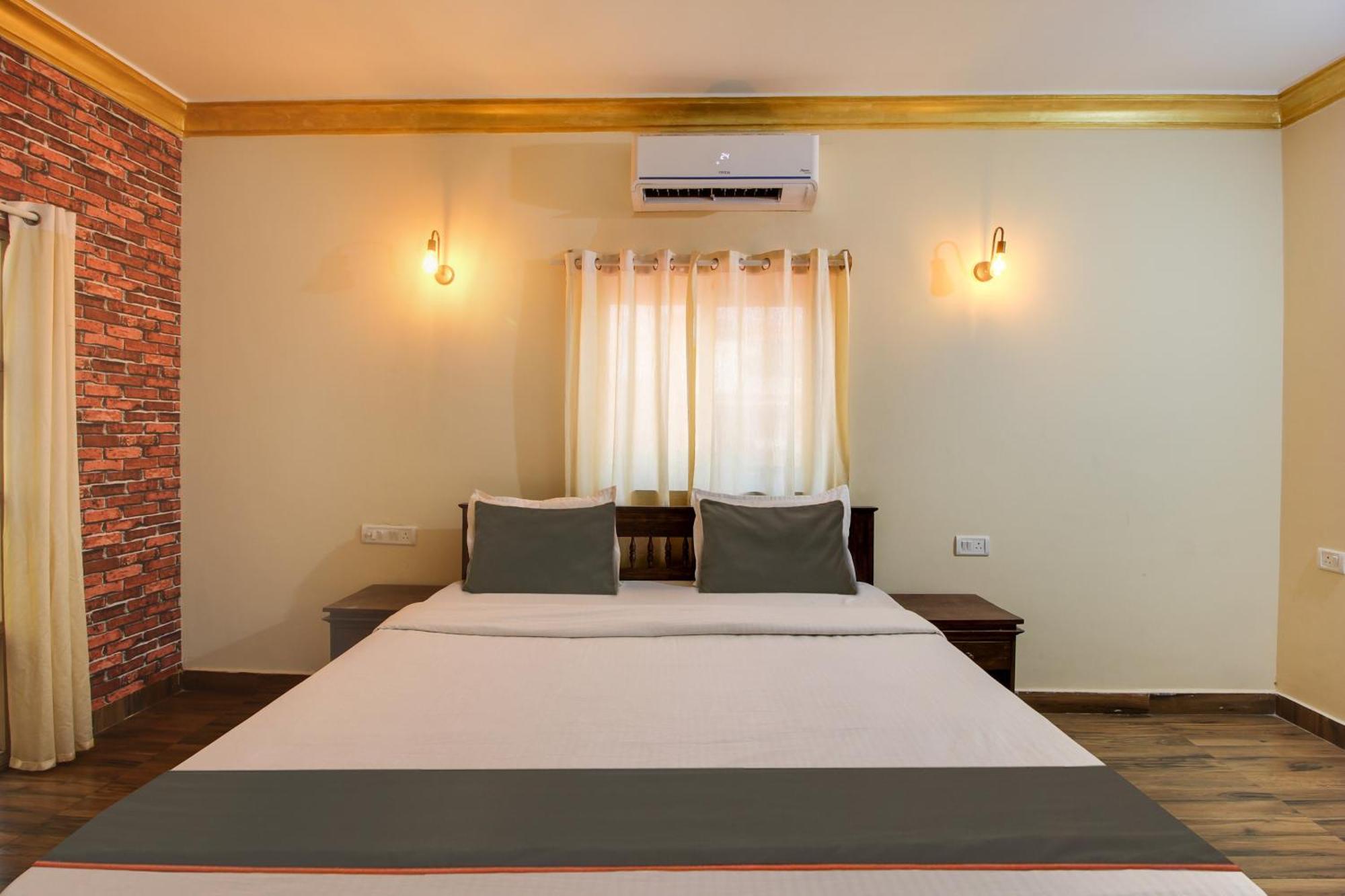 Collection O Romeos Place Baga Beach Hotel Calangute Exterior photo