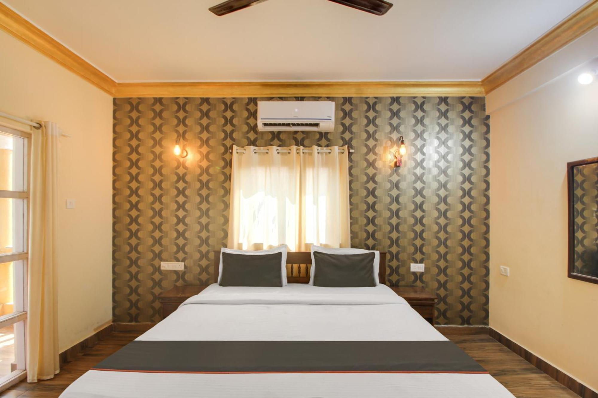 Collection O Romeos Place Baga Beach Hotel Calangute Exterior photo